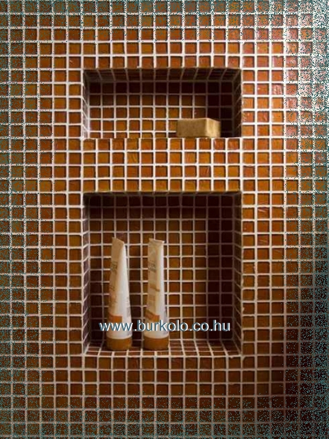 mozaik burkolás falfülke fürdőszobában
